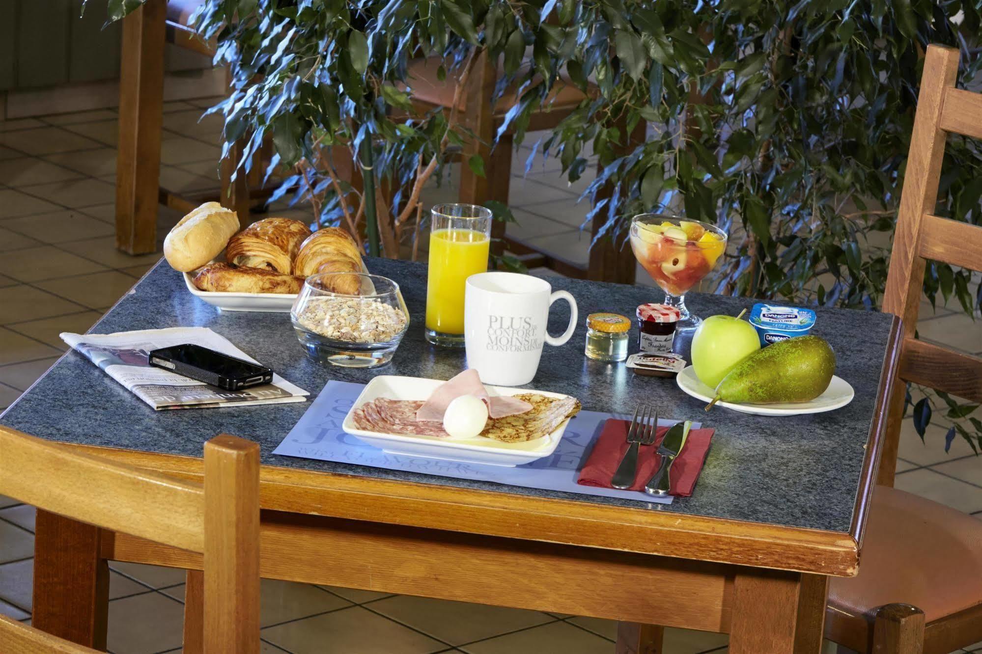 Comfort Hotel Linas - Montlhery Екстер'єр фото