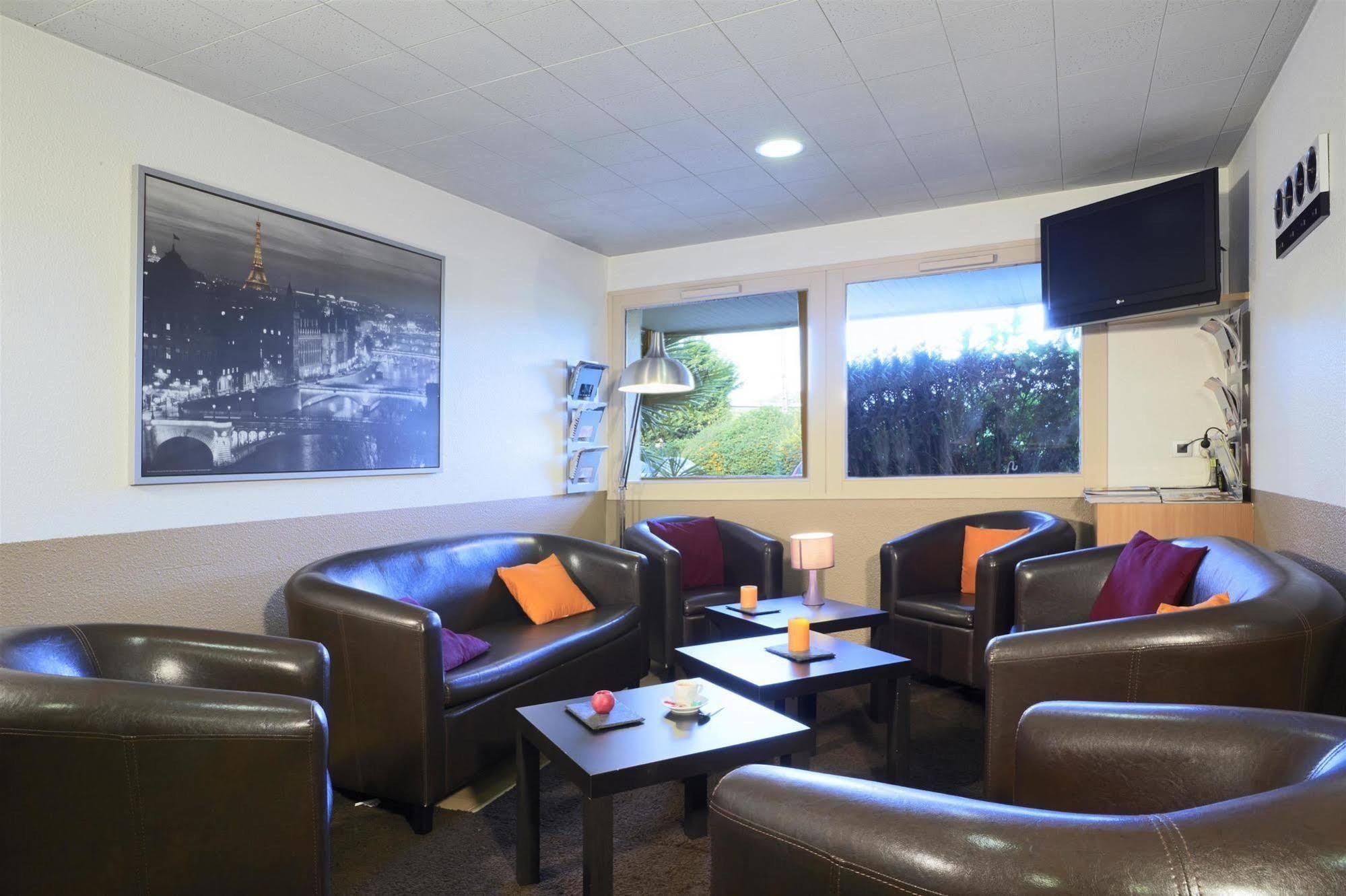Comfort Hotel Linas - Montlhery Екстер'єр фото